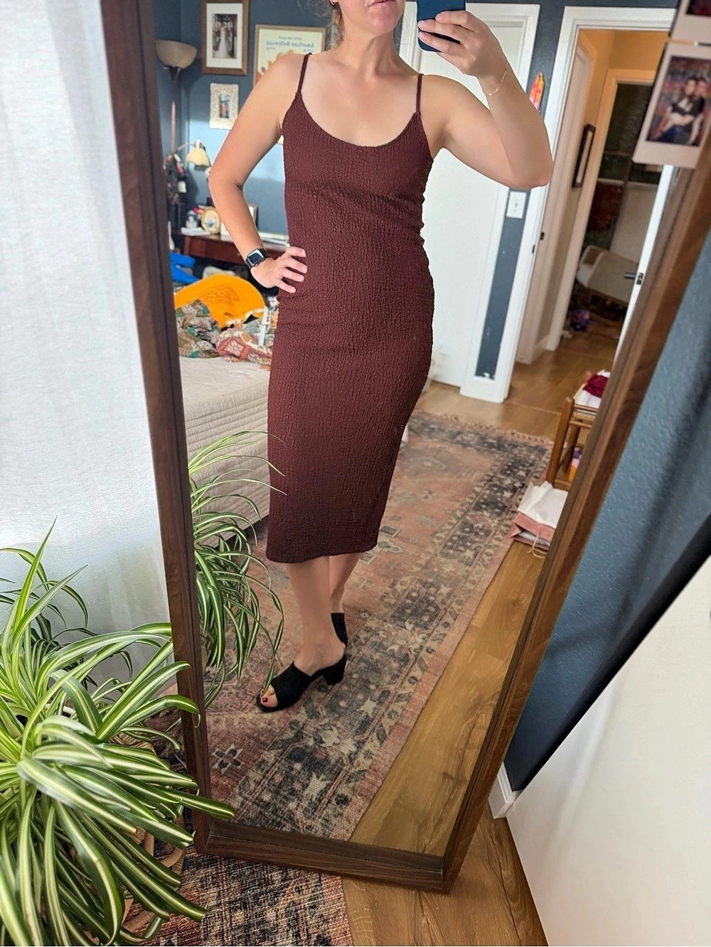 H&M Ribbed Midi Dress in Burgundy Size Medium